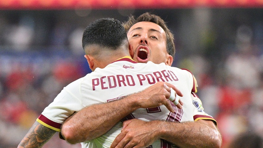 Clinical Spain Crush French Dreams in Dallas Showdown